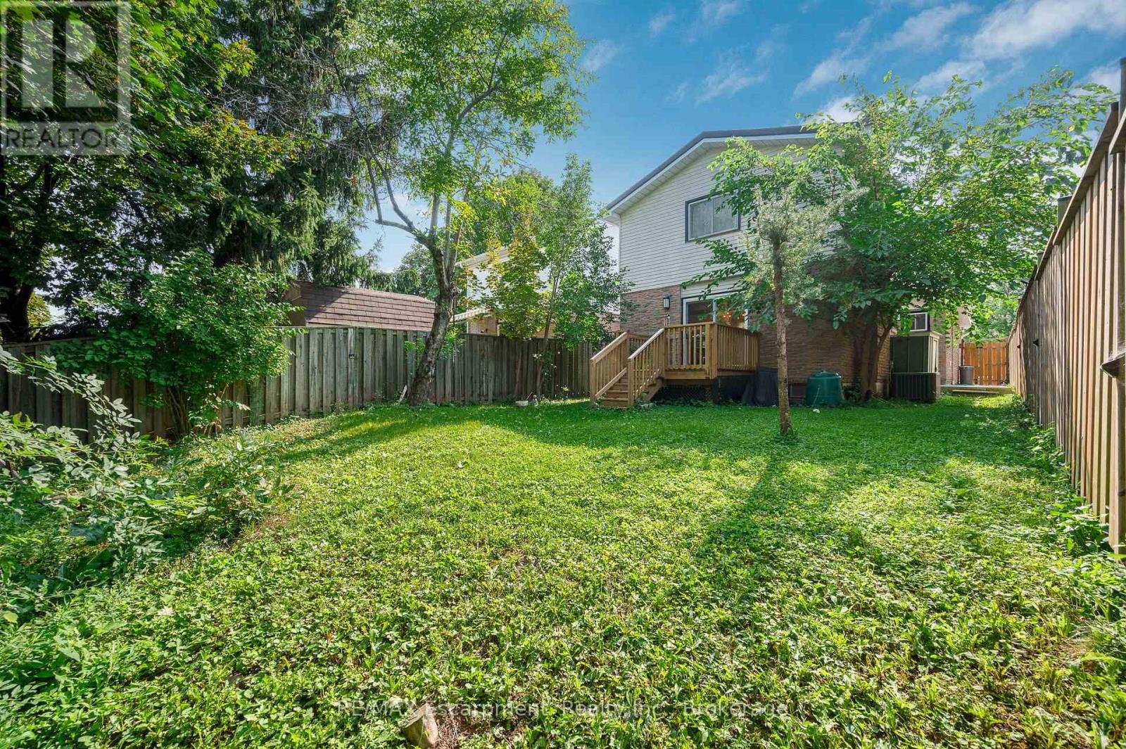 2265 Middlesmoor Crescent, Burlington, Ontario  L7P 3X2 - Photo 35 - W13690954