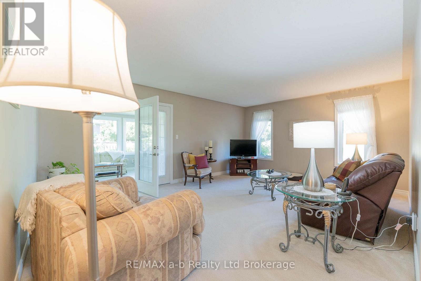 23 Armstrong Drive, Tillsonburg, Ontario  N4G 5T3 - Photo 14 - X13691030