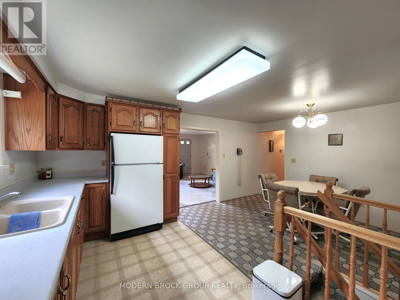 70 Victoria Road, Brockville, Ontario  K6V 5T4 - Photo 12 - X13690988