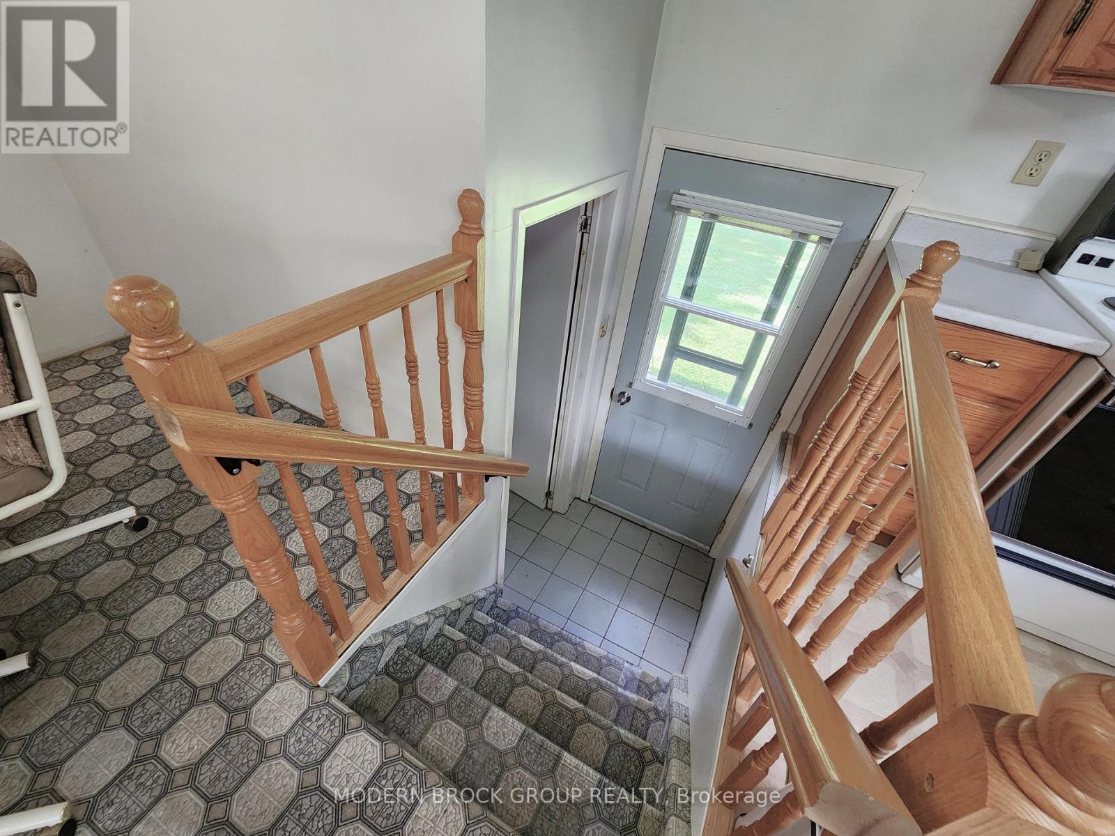 70 Victoria Road, Brockville, Ontario  K6V 5T4 - Photo 27 - X13690988