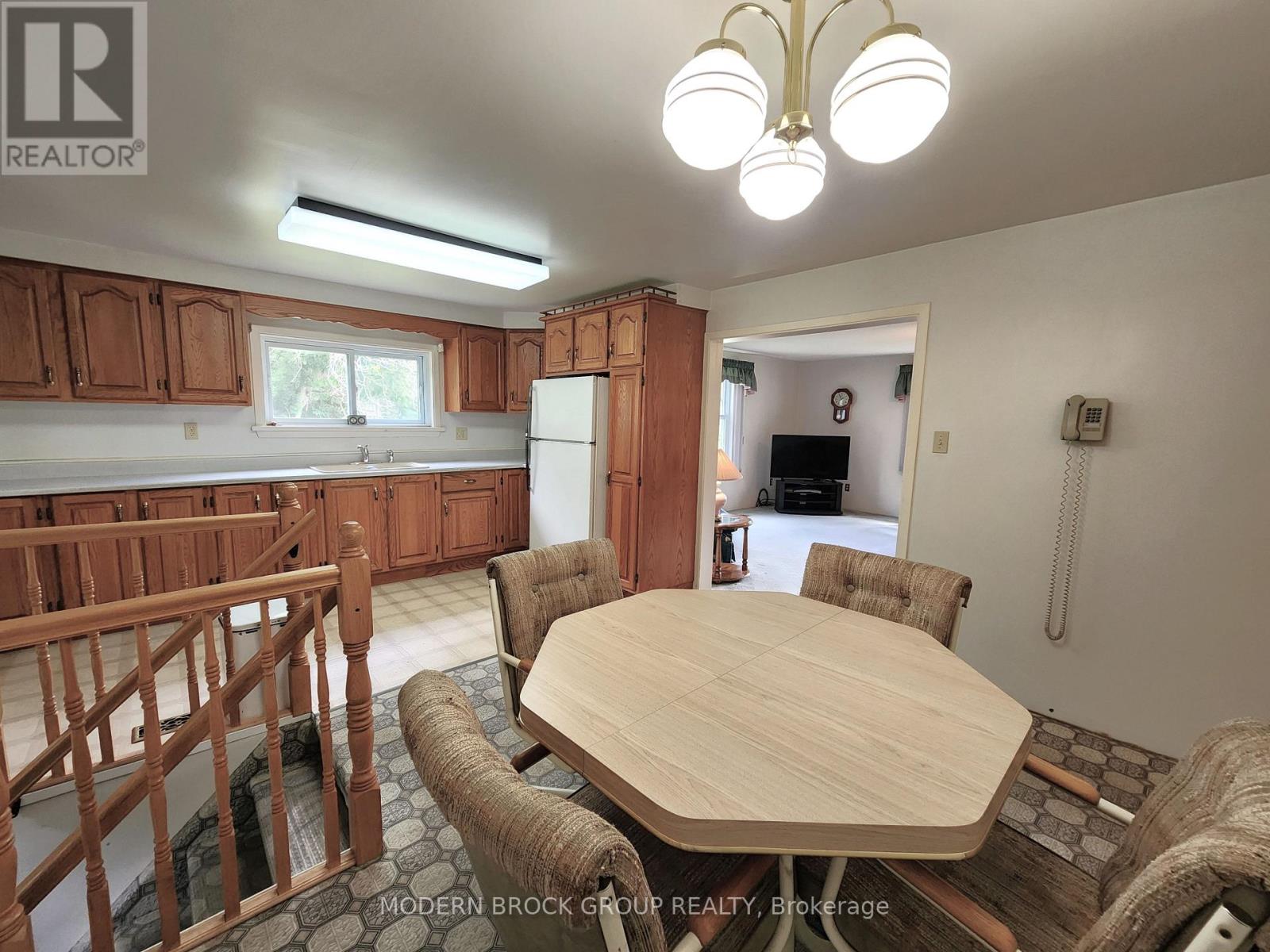70 Victoria Road, Brockville, Ontario  K6V 5T4 - Photo 9 - X13690988