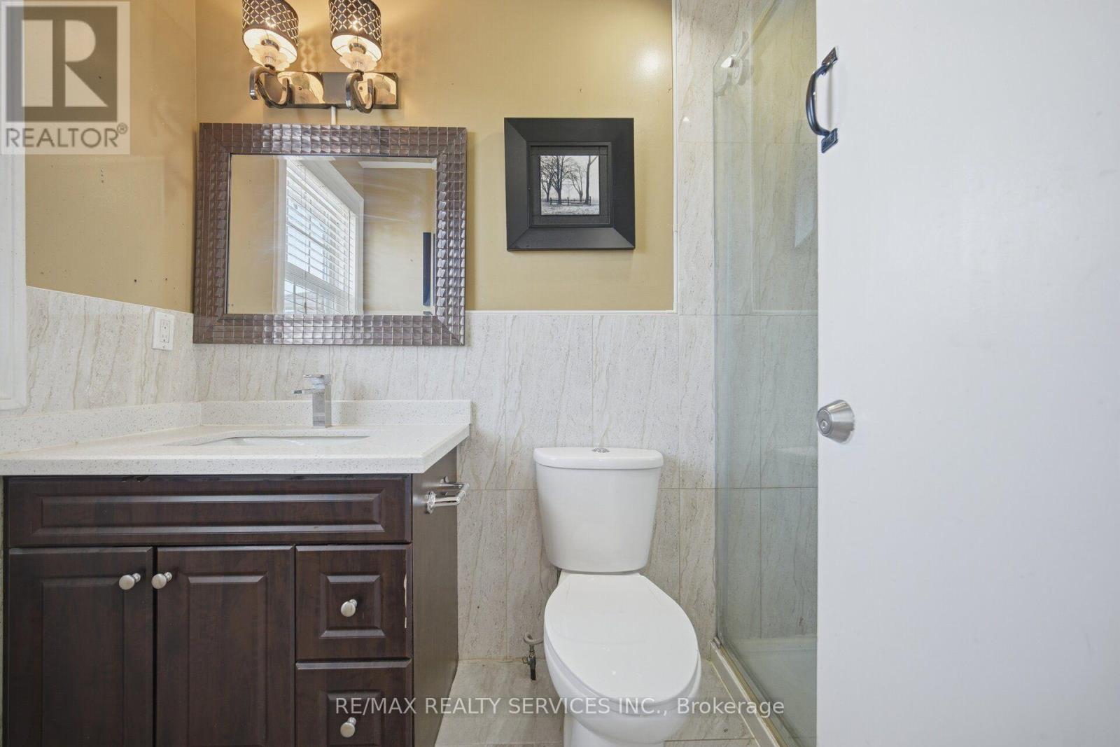 92 Tulip Drive, Brampton, Ontario  L6Y 3X6 - Photo 29 - W13686756