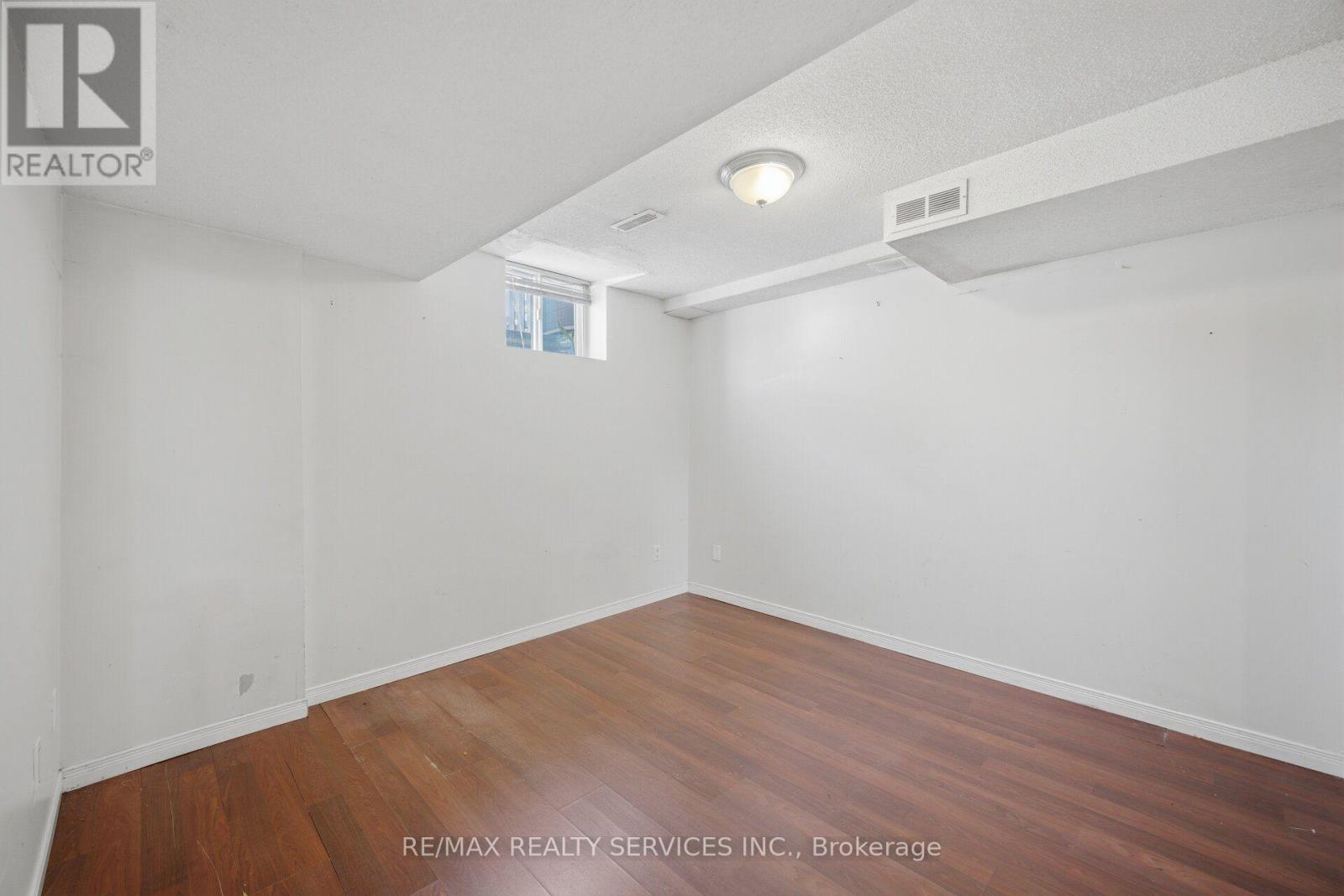 92 Tulip Drive, Brampton, Ontario  L6Y 3X6 - Photo 43 - W13686756