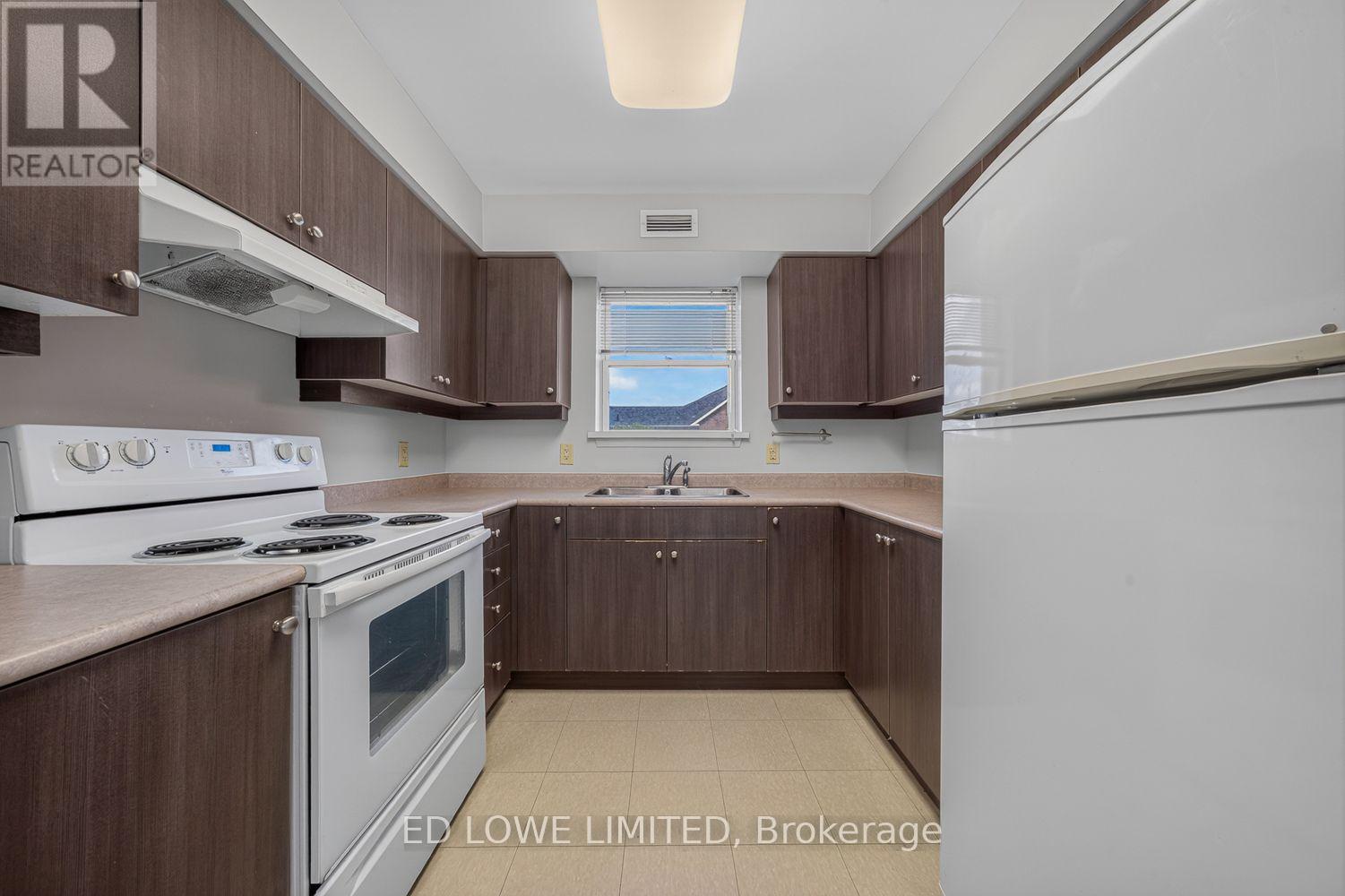 E-202 - 59 Arch Brown Court, Barrie, Ontario  L4M 0C6 - Photo 5 - S12888356