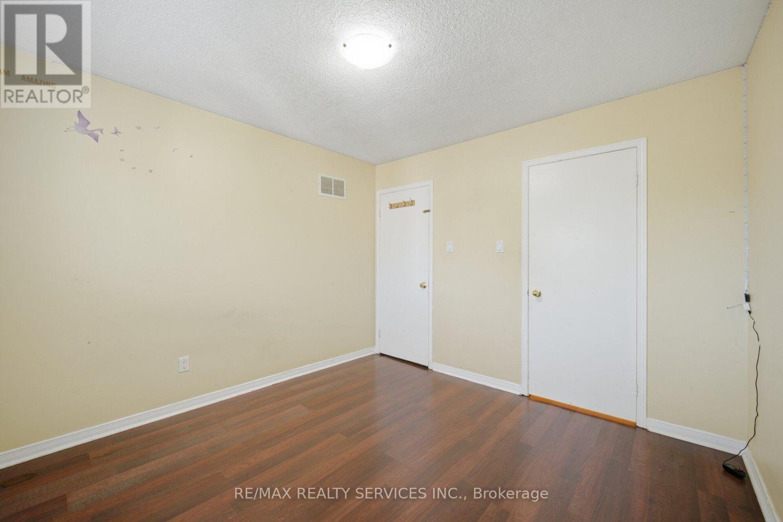 92 Tulip Drive, Brampton, Ontario  L6Y 3X6 - Photo 32 - W13686756