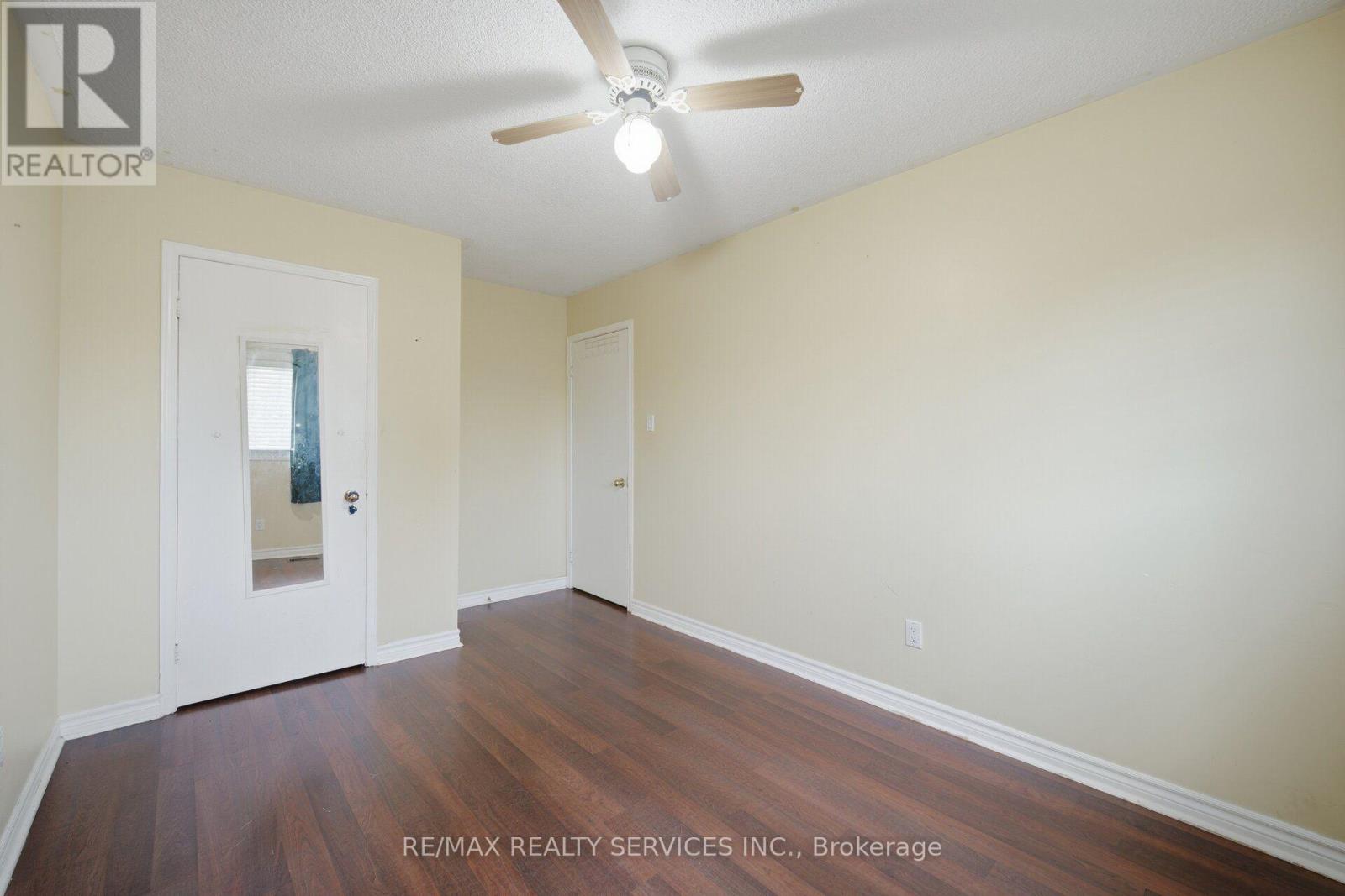 92 Tulip Drive, Brampton, Ontario  L6Y 3X6 - Photo 35 - W13686756