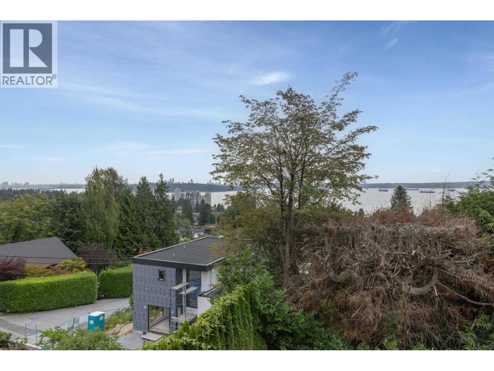 2512 Palmerston Avenue, West Vancouver, British Columbia  V7V 2W5 - Photo 4 - R3157135