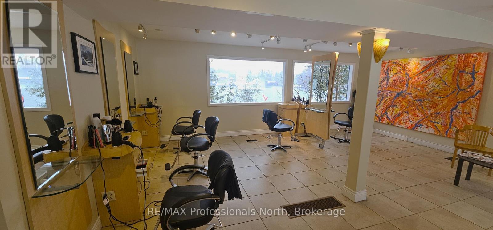 8 Park Drive, Huntsville, Ontario  P1H 1P5 - Photo 12 - X13690940