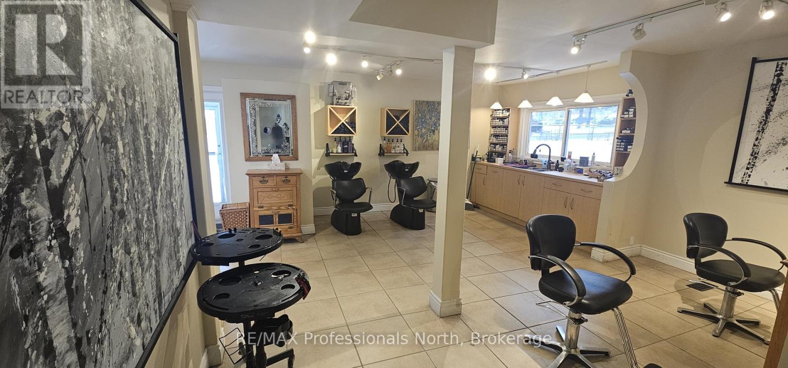 8 Park Drive, Huntsville, Ontario  P1H 1P5 - Photo 18 - X13690940