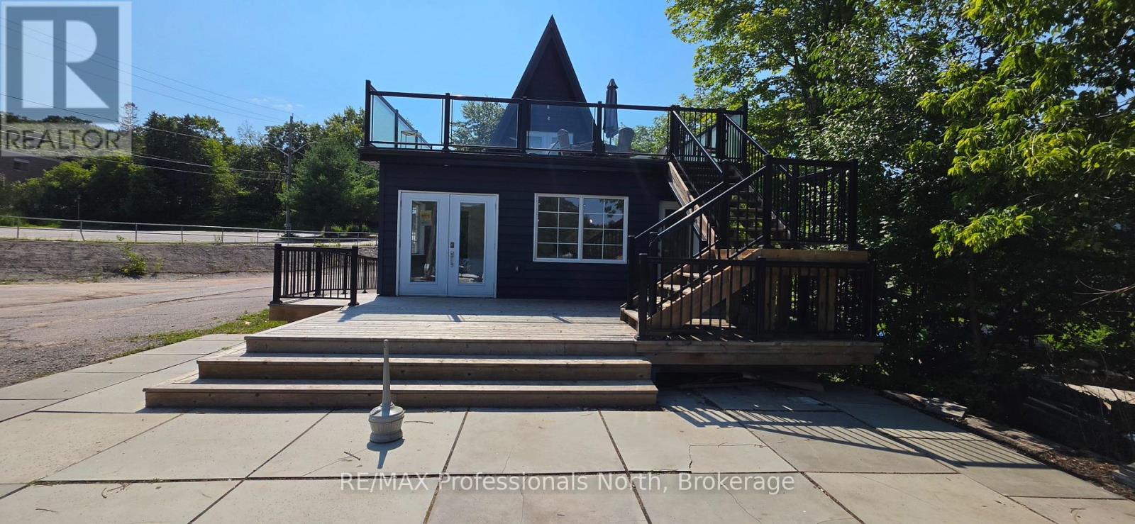 8 Park Drive, Huntsville, Ontario  P1H 1P5 - Photo 3 - X13690940