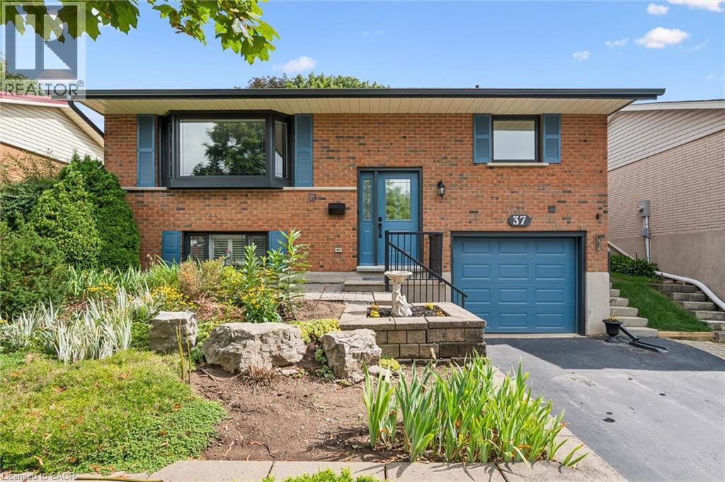 37 DUNSMERE Drive, Kitchener, Ontario