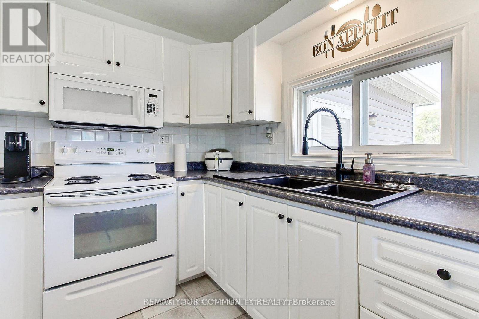 26162 Highway 48 Hwy, Georgina, Ontario  L0E 1R0 - Photo 6 - N13691034