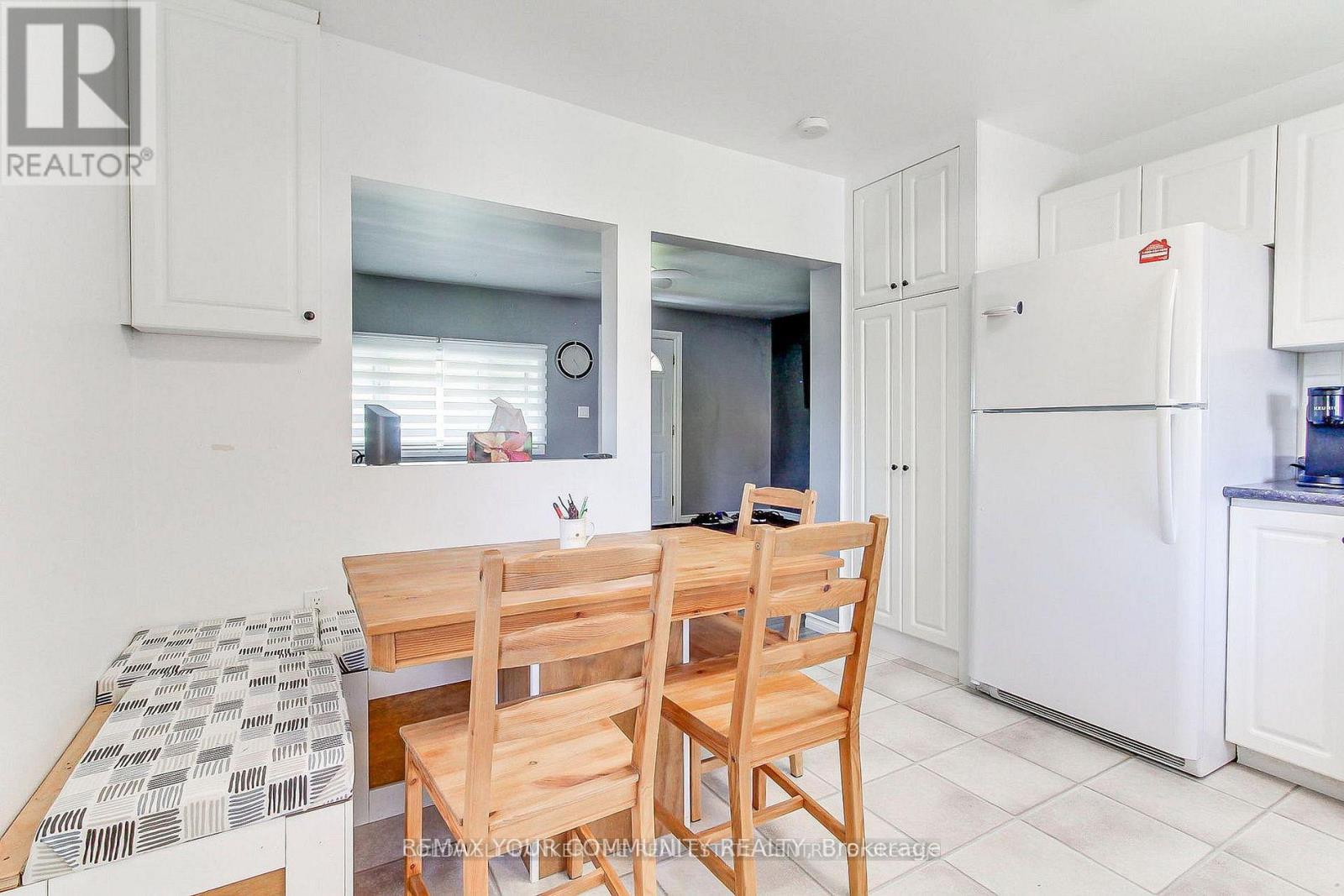 26162 Highway 48 Hwy, Georgina, Ontario  L0E 1R0 - Photo 7 - N13691034
