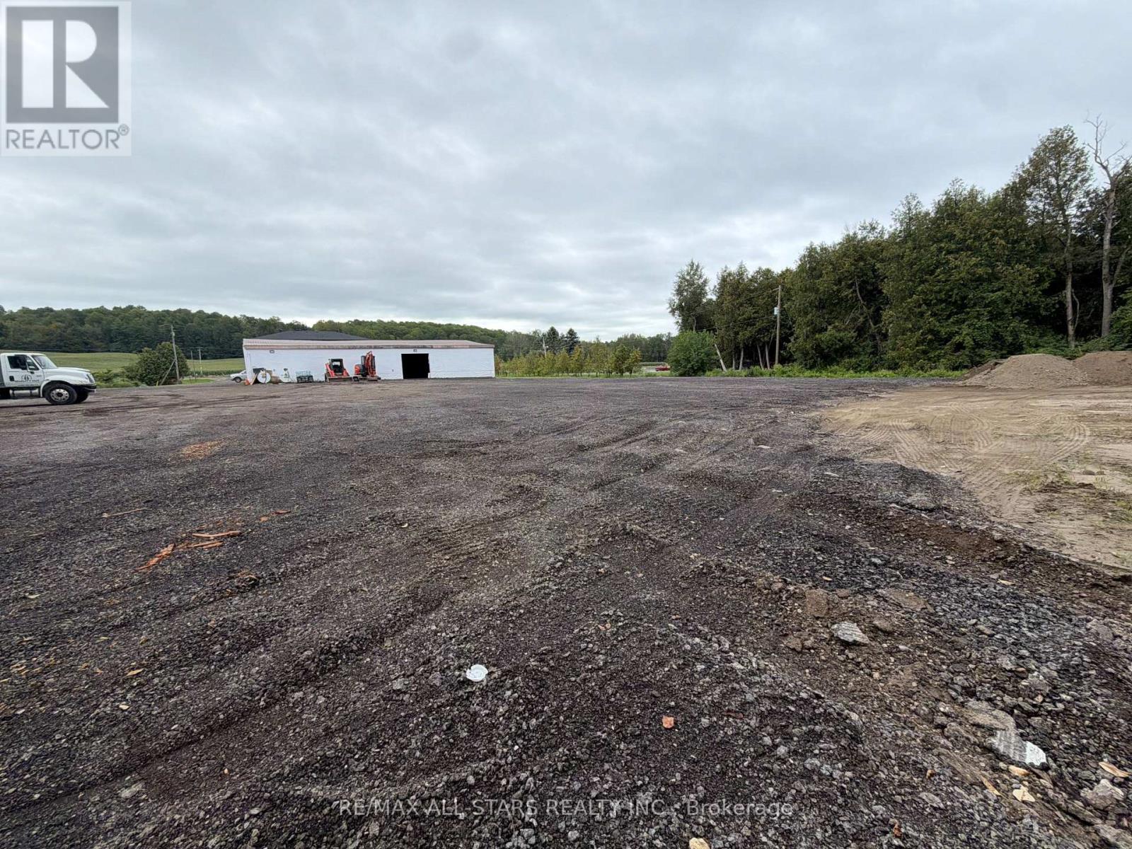 2642 2nd Line, Innisfil, Ontario L0L 1K0 - Photo 3 - N13687318