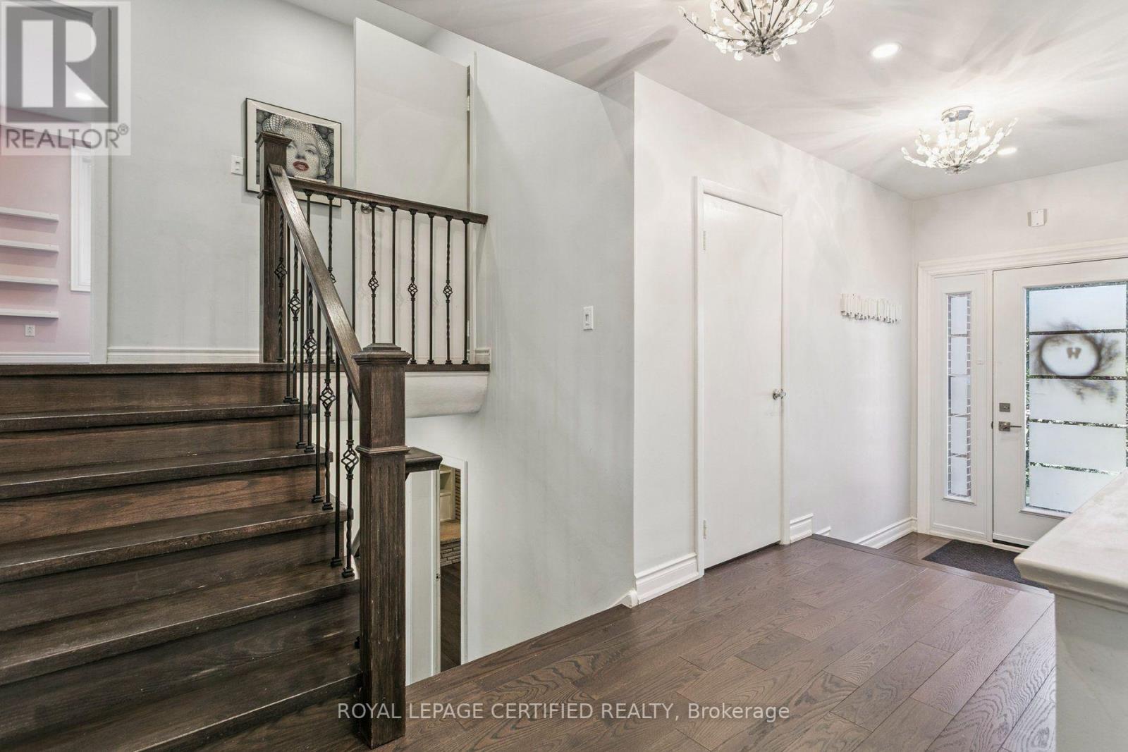 462 The Kingsway, Toronto, Ontario  M9A 3W4 - Photo 4 - W13605190