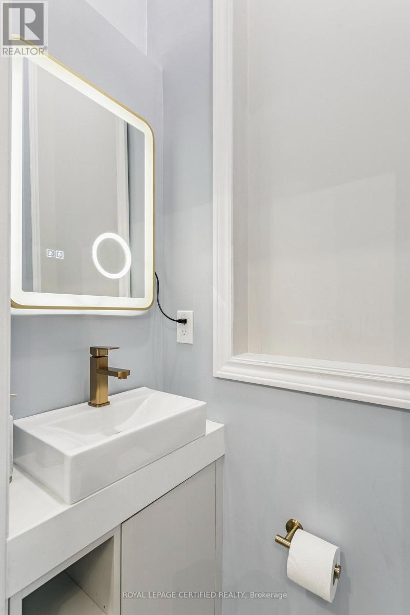 462 The Kingsway, Toronto, Ontario  M9A 3W4 - Photo 8 - W13605190