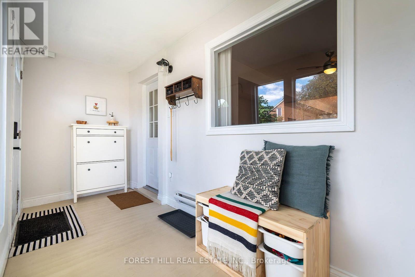 55 VANEVERY STREET Toronto (Mimico), ON M8V 1Y5