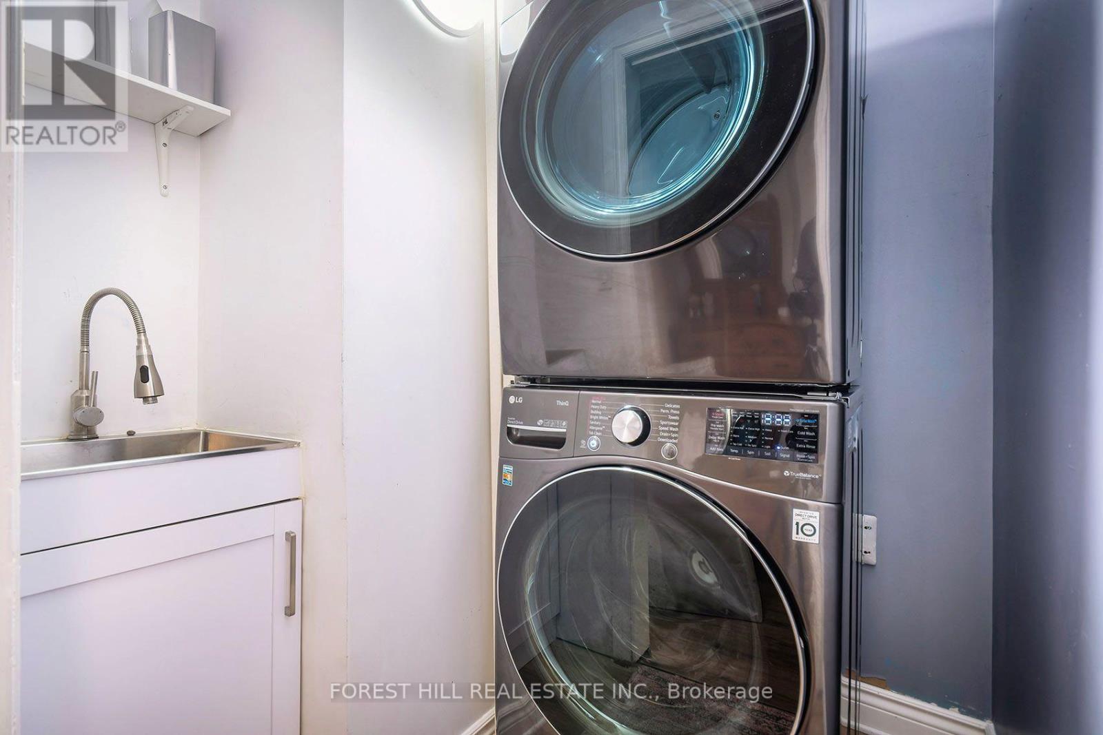 55 VANEVERY STREET Toronto (Mimico), ON M8V 1Y5