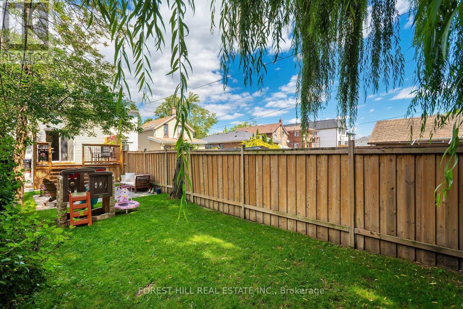 55 VANEVERY STREET Toronto (Mimico), ON M8V 1Y5