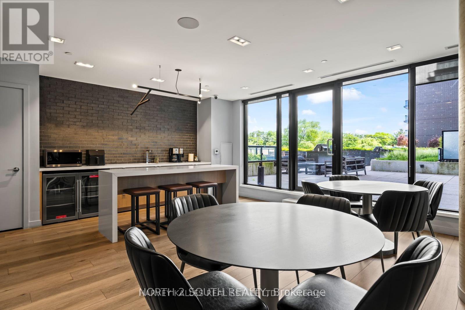 717 - 7 Smith Crescent, Toronto, Ontario M8Z 0G3 - Photo 32 - W13691078