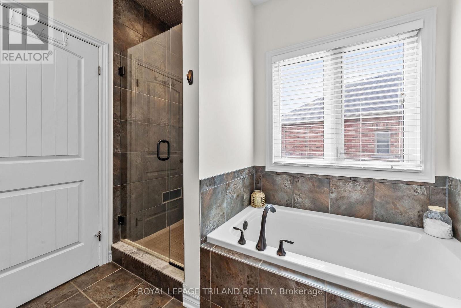 3194 Pincombe Drive, London South, Ontario  N6L 0B4 - Photo 22 - X13673758