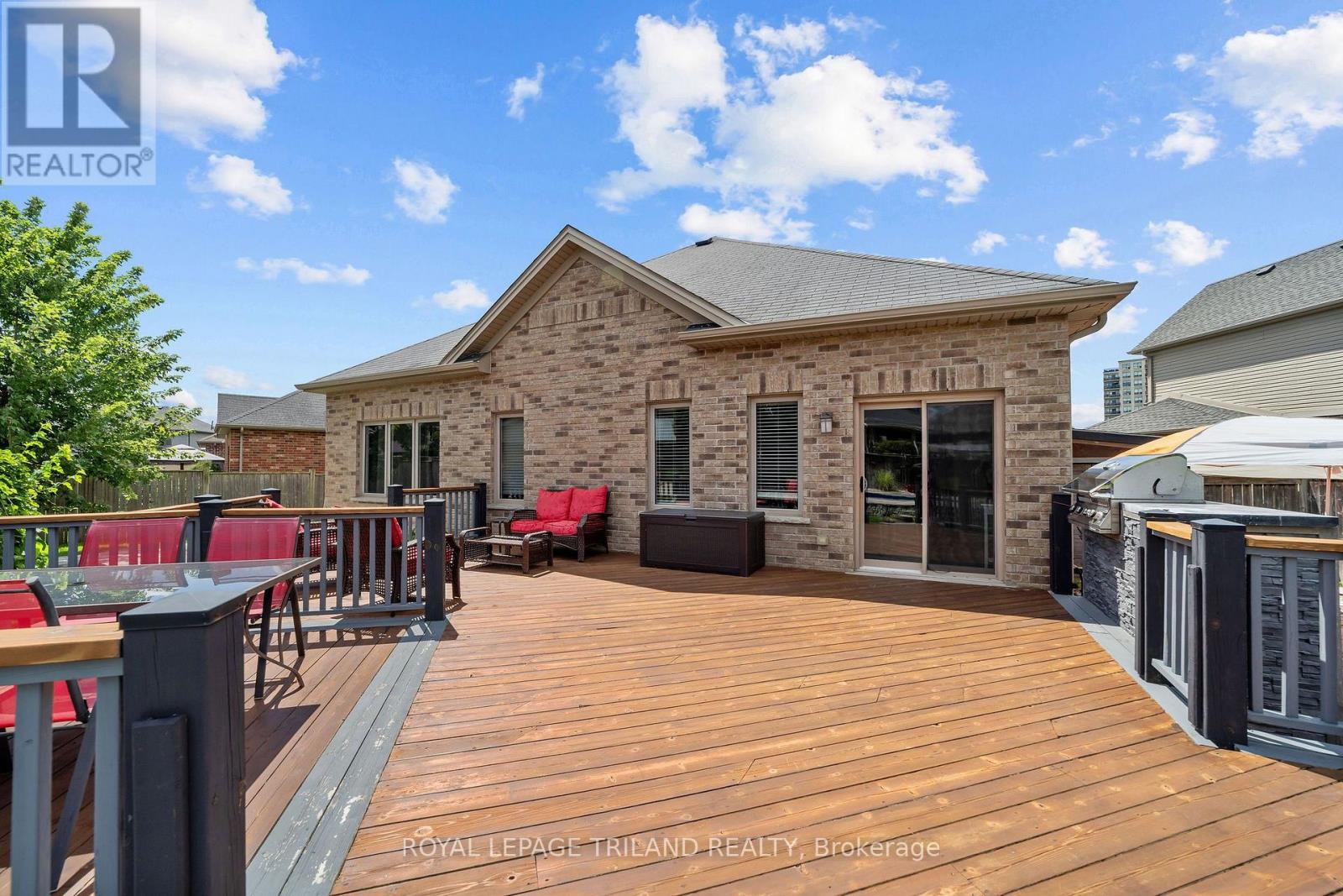 3194 Pincombe Drive, London South, Ontario  N6L 0B4 - Photo 38 - X13673758