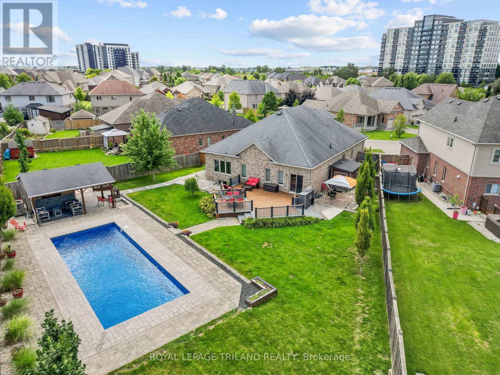 3194 Pincombe Drive, London South, Ontario  N6L 0B4 - Photo 50 - X13673758
