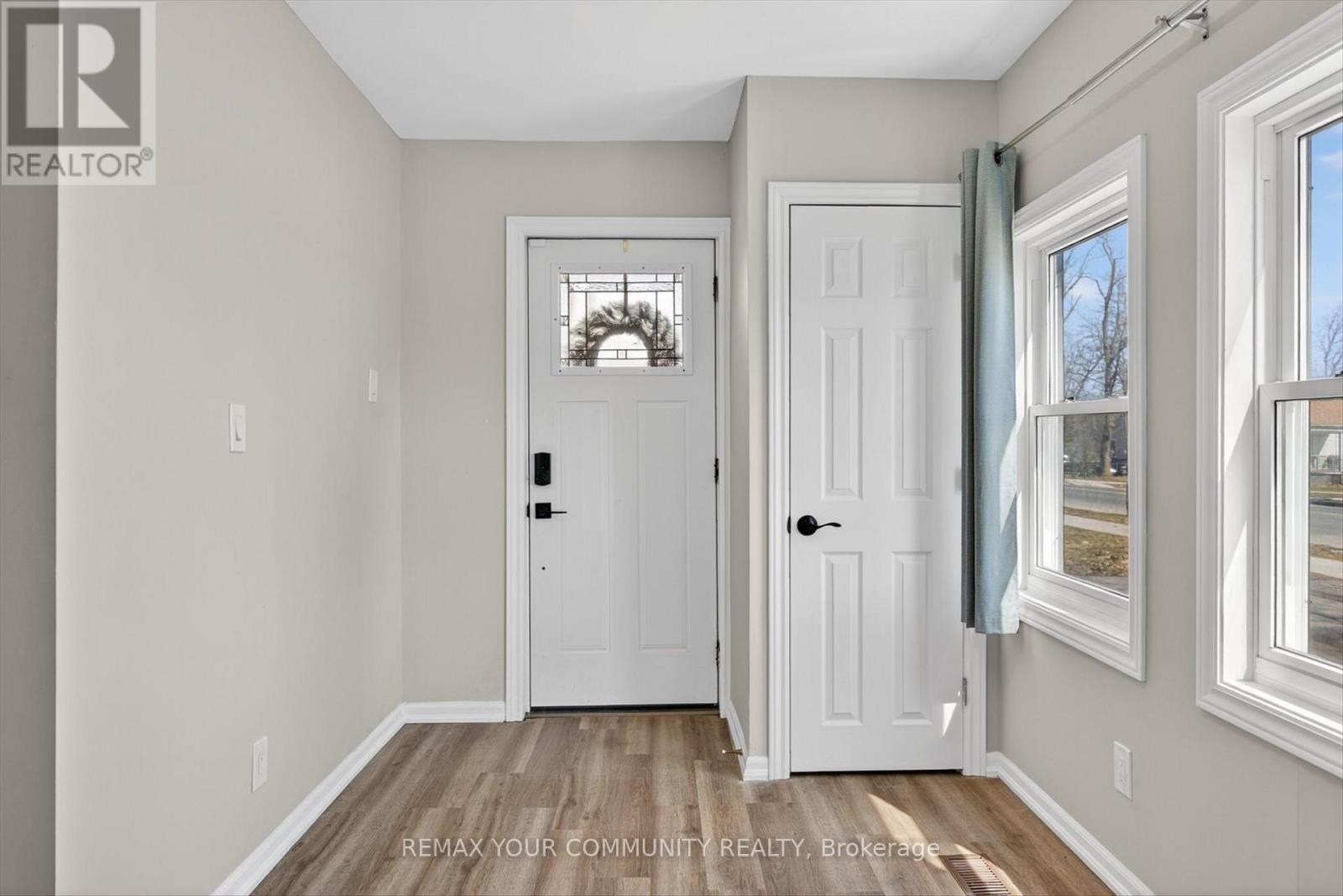 426 Wolsely Street, Peterborough, Ontario  K9H 5A5 - Photo 2 - X13691000