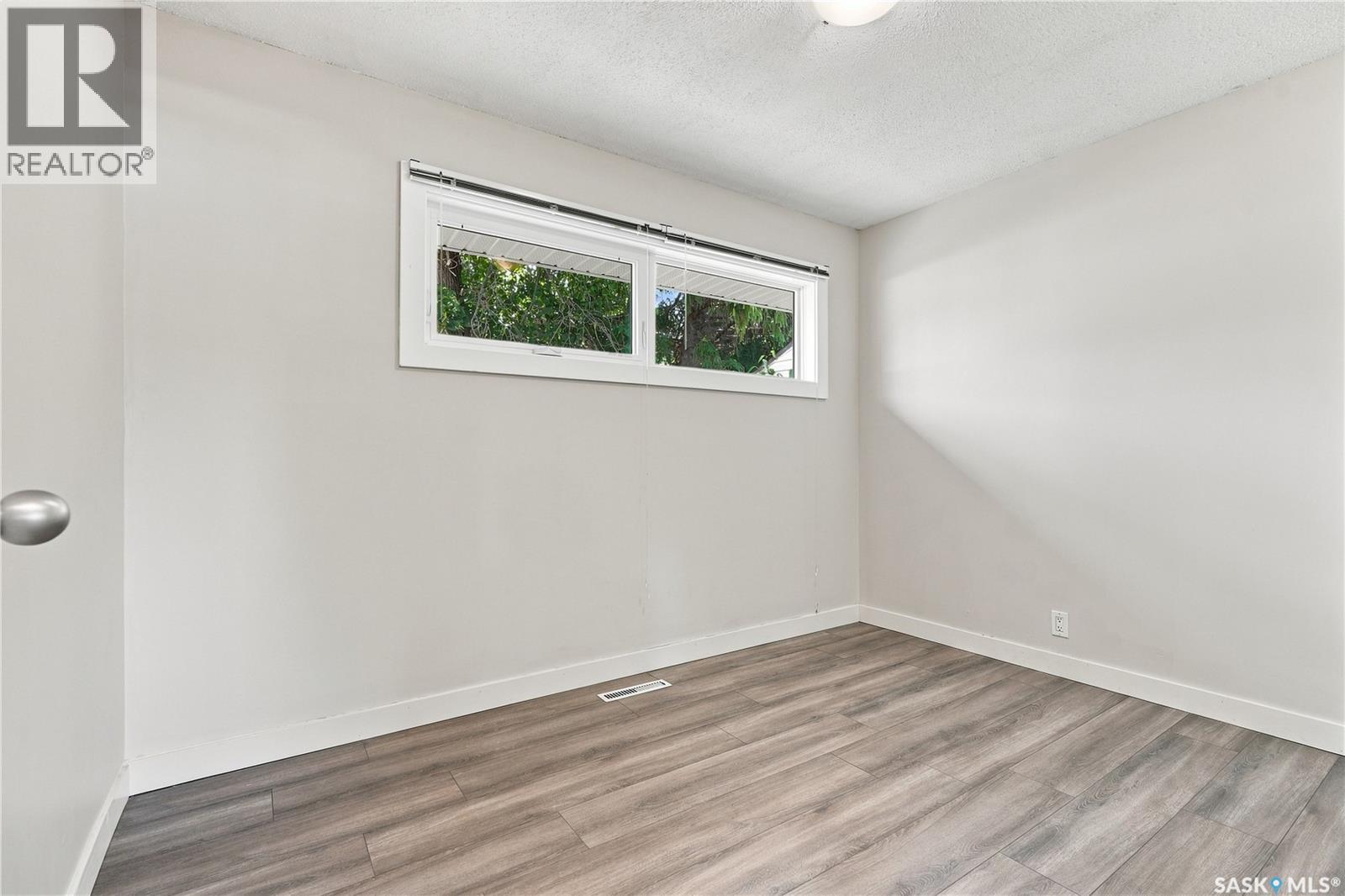 2325 Dufferin Avenue, Saskatoon, Saskatchewan  S7J 1C1 - Photo 33 - SK045927