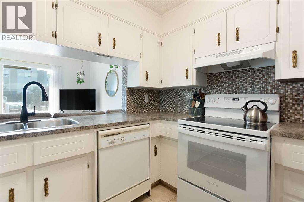 235 Templemont Drive NE, Calgary, Alberta  T1Y 5A1 - Photo 11 - A2332574
