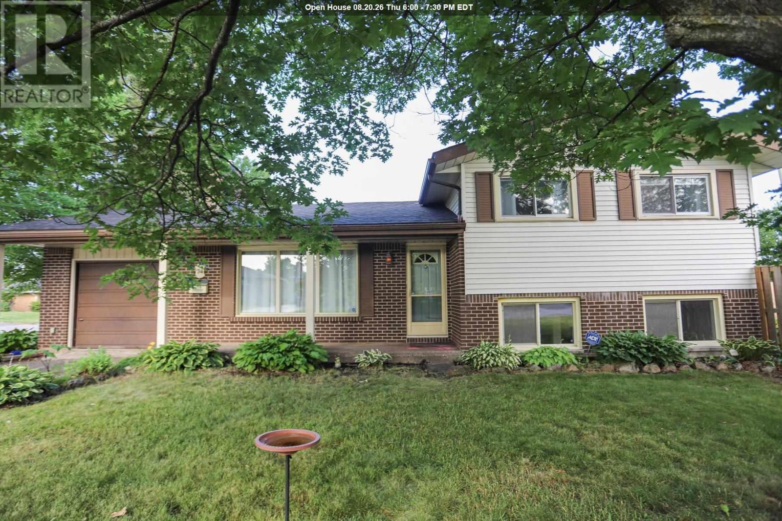 74 Grandriver Cres, Sault Ste. Marie, Ontario  P6B 3S1 - Photo 1 - SM261834
