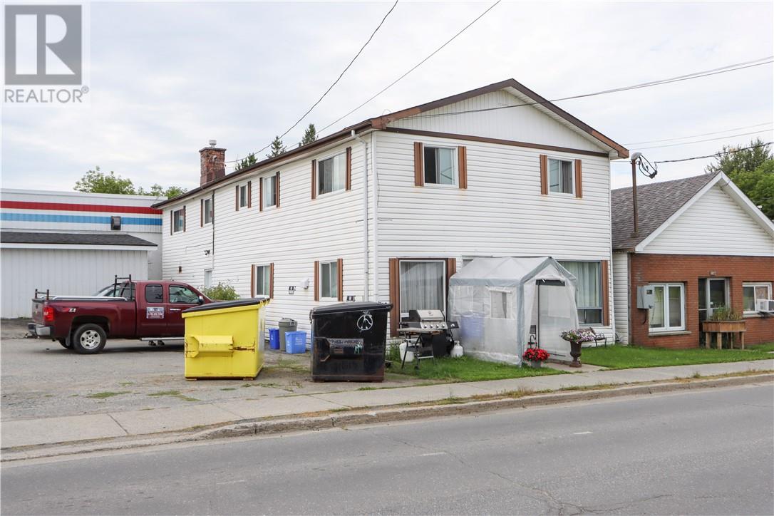 12 Main Street, Chelmsford, Ontario P0M 1L0 - Photo 2 - 2129688