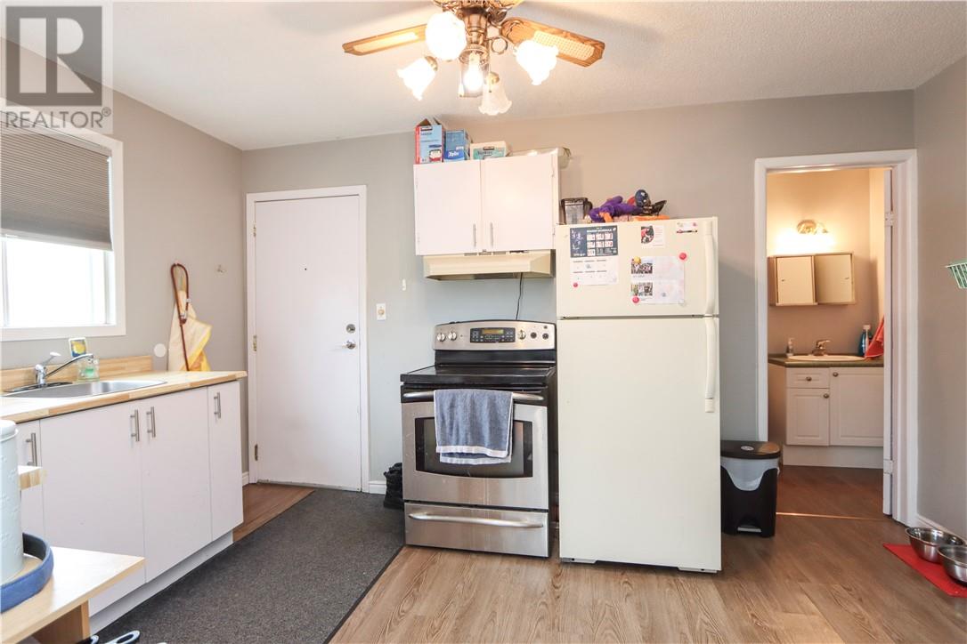 12 Main Street, Chelmsford, Ontario P0M 1L0 - Photo 27 - 2129688