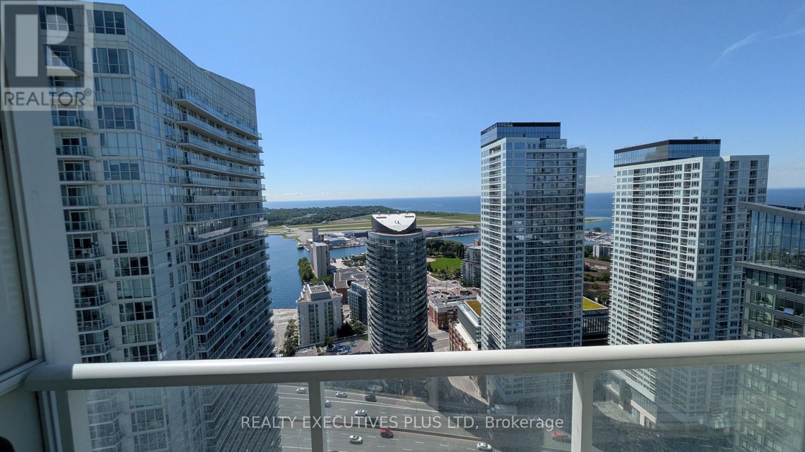 4002 - 85 Queens Wharf Road, Toronto, Ontario  M5V 0J9 - Photo 2 - C13690762