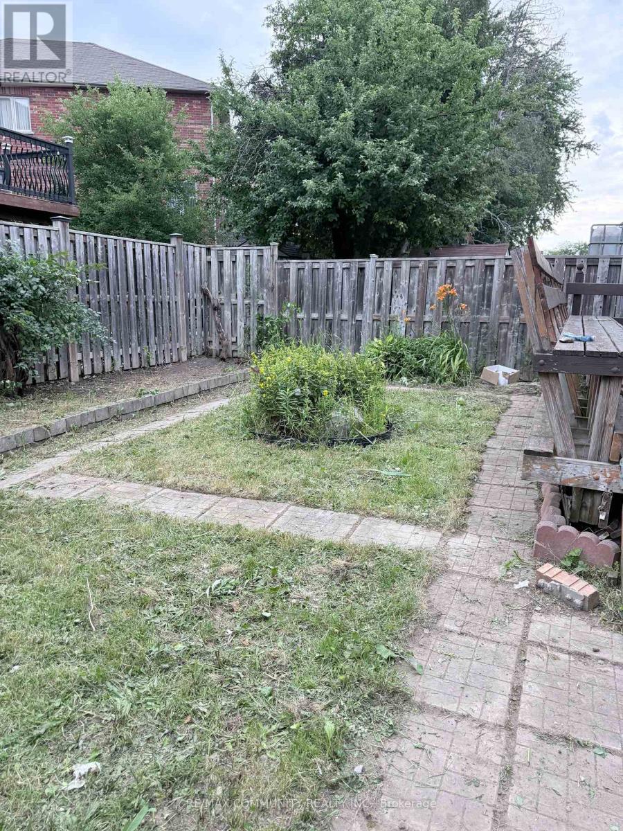26 Grosbeak Crescent, Toronto, Ontario  M1X 1X1 - Photo 18 - E13553526