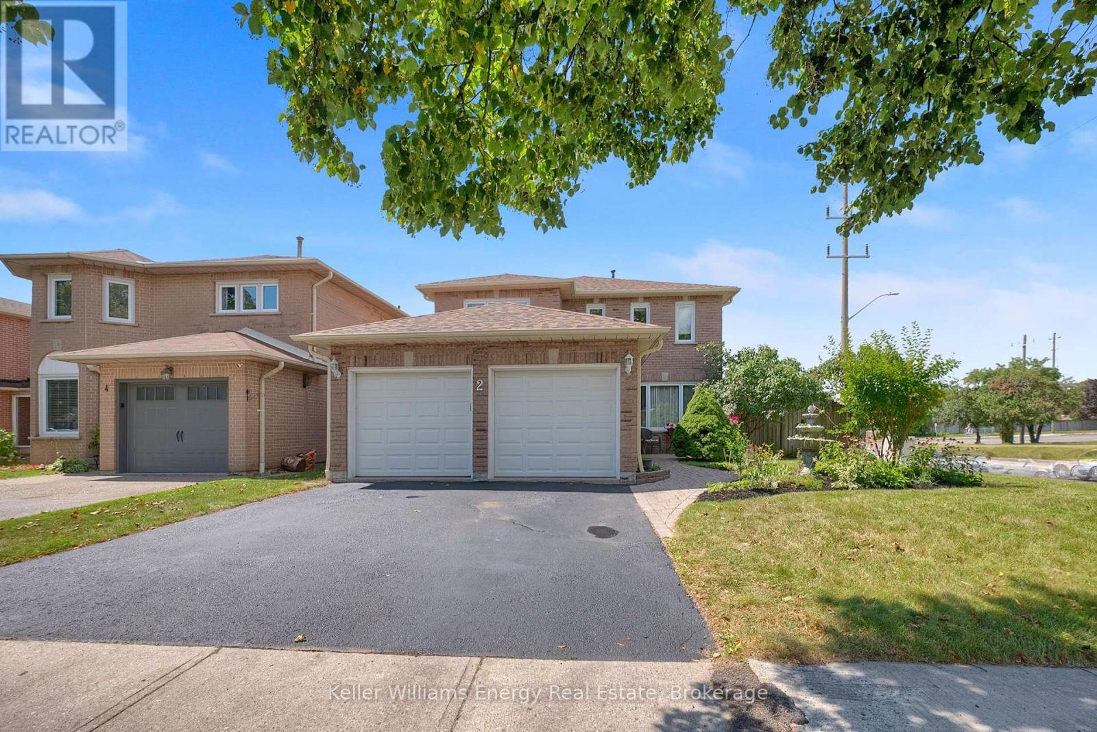 2 MURKAR CRESCENT, Whitby, Ontario