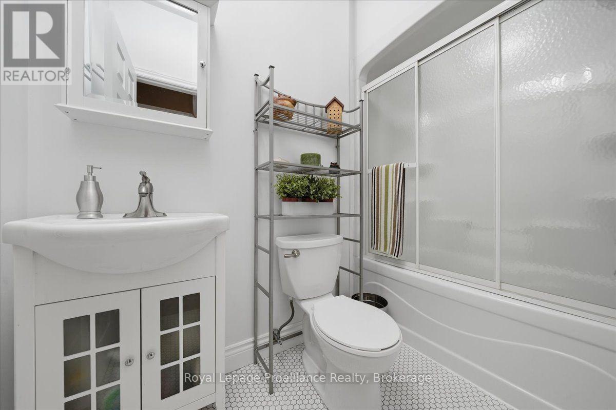 256 Peninsula Road, Havelock-Belmont-Methuen, Ontario  K0L 1Z0 - Photo 25 - X13691178