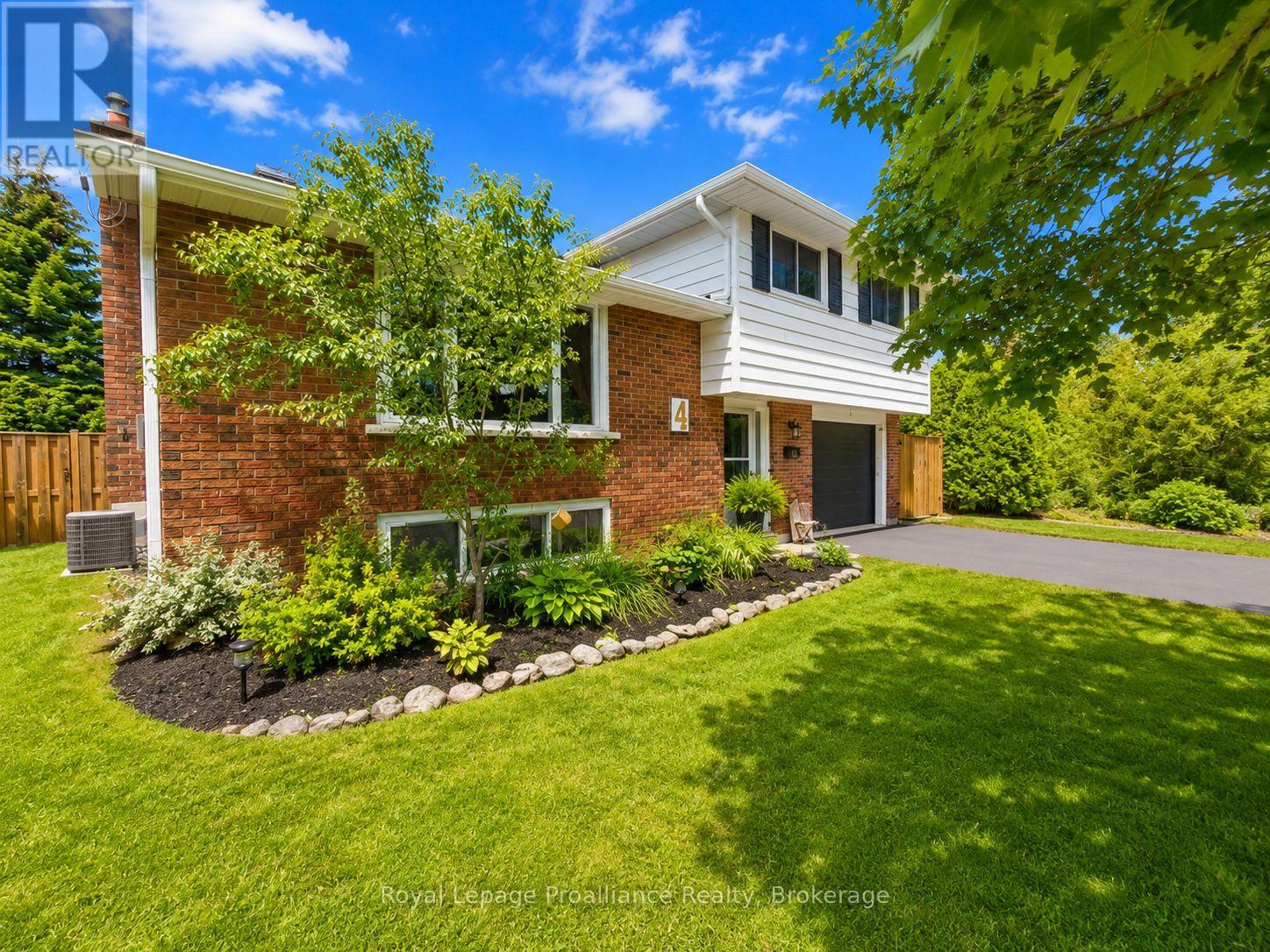 4 RICHMOND GROVE, Belleville, Ontario