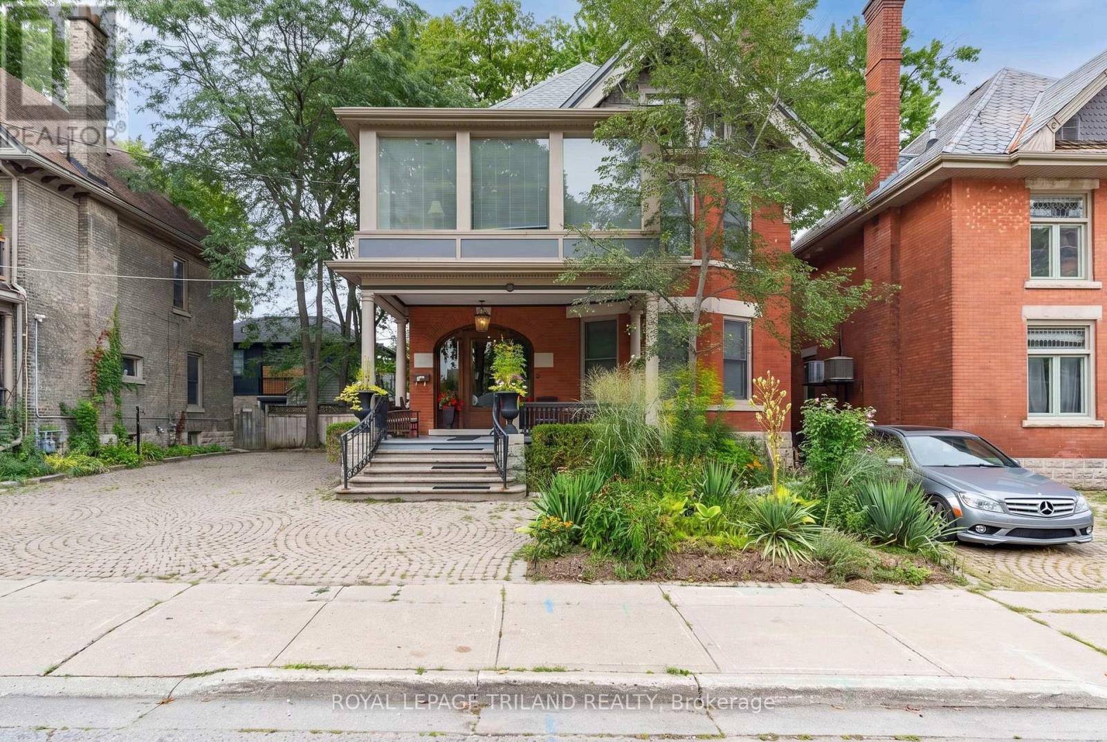 98 Central Avenue, London East, Ontario  N6A 1M4 - Photo 1 - X13691224