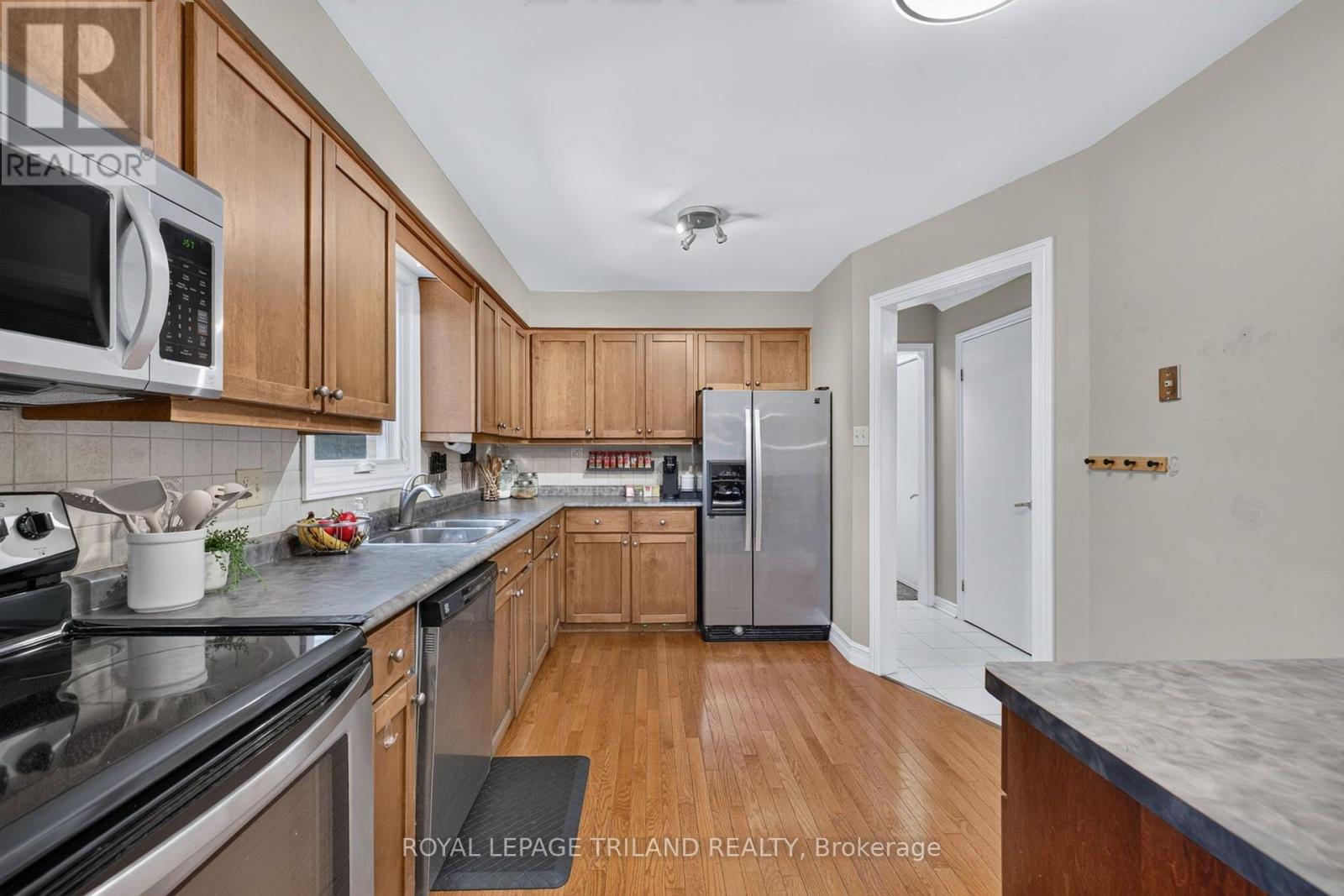 1077 Mahogany Crescent, London North, Ontario  N6H 4V8 - Photo 13 - X13691432