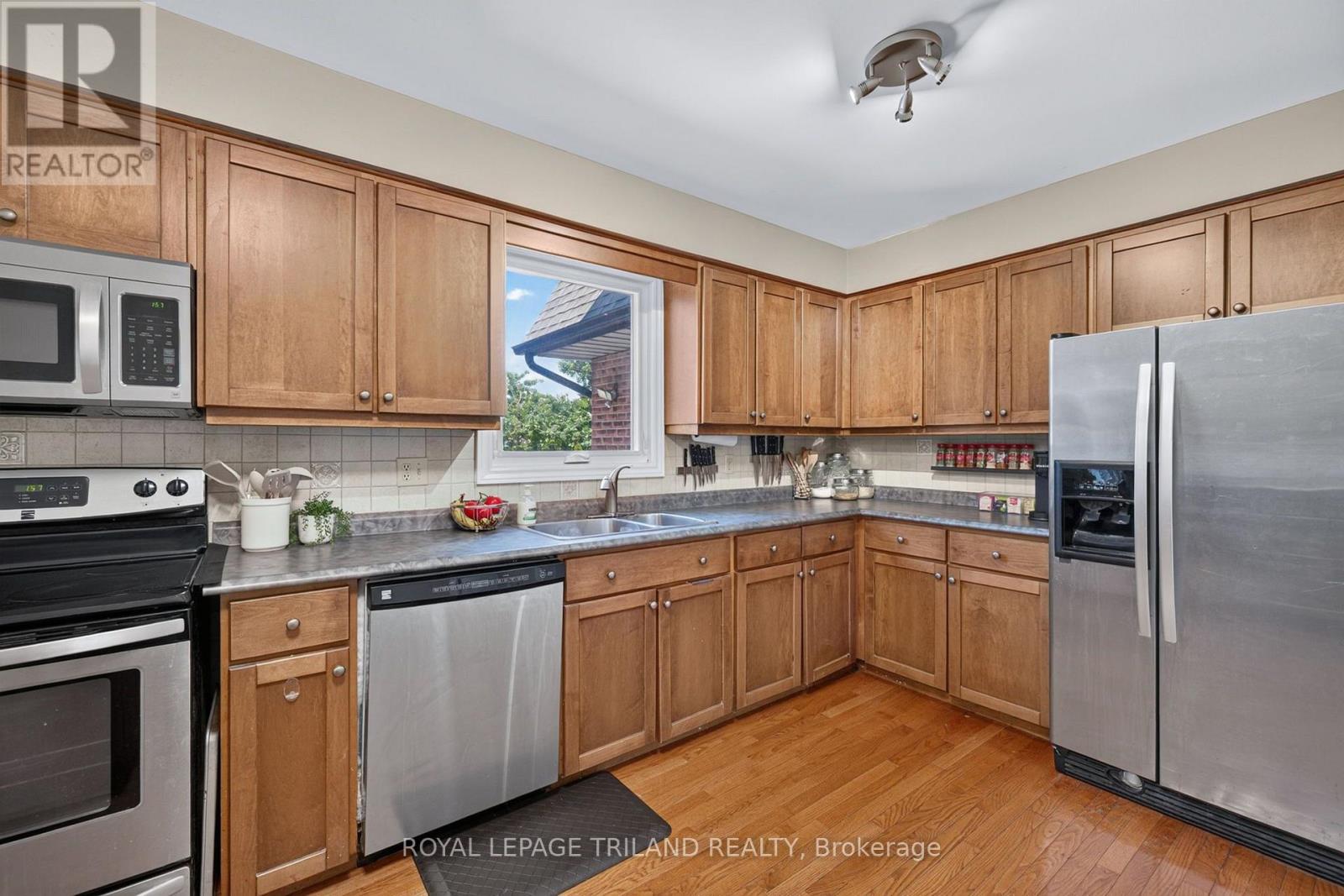 1077 Mahogany Crescent, London North, Ontario  N6H 4V8 - Photo 14 - X13691432