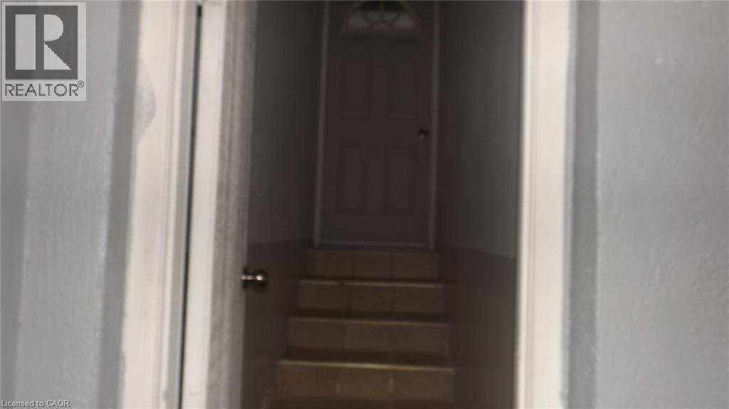 68 Austin Drive, Waterloo, Ontario  N2L 3Y4 - Photo 18 - 40837310