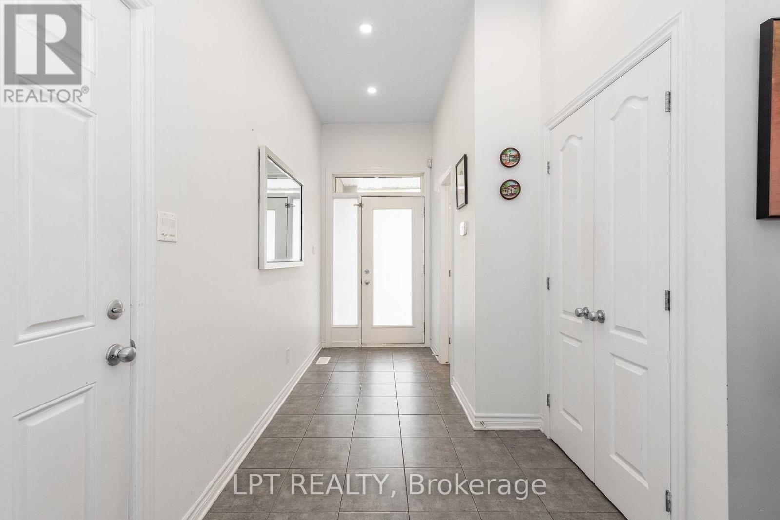 181 Manorwood Crescent, Ottawa, Ontario K1T 3T8 - Photo 5 - X13691108