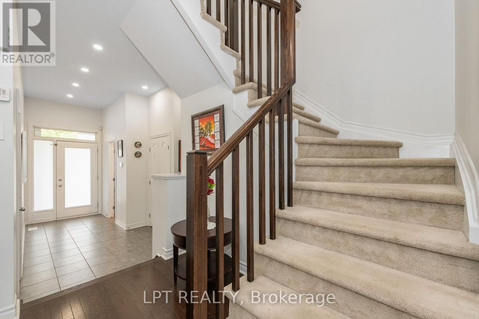 181 Manorwood Crescent, Ottawa, Ontario K1T 3T8 - Photo 6 - X13691108