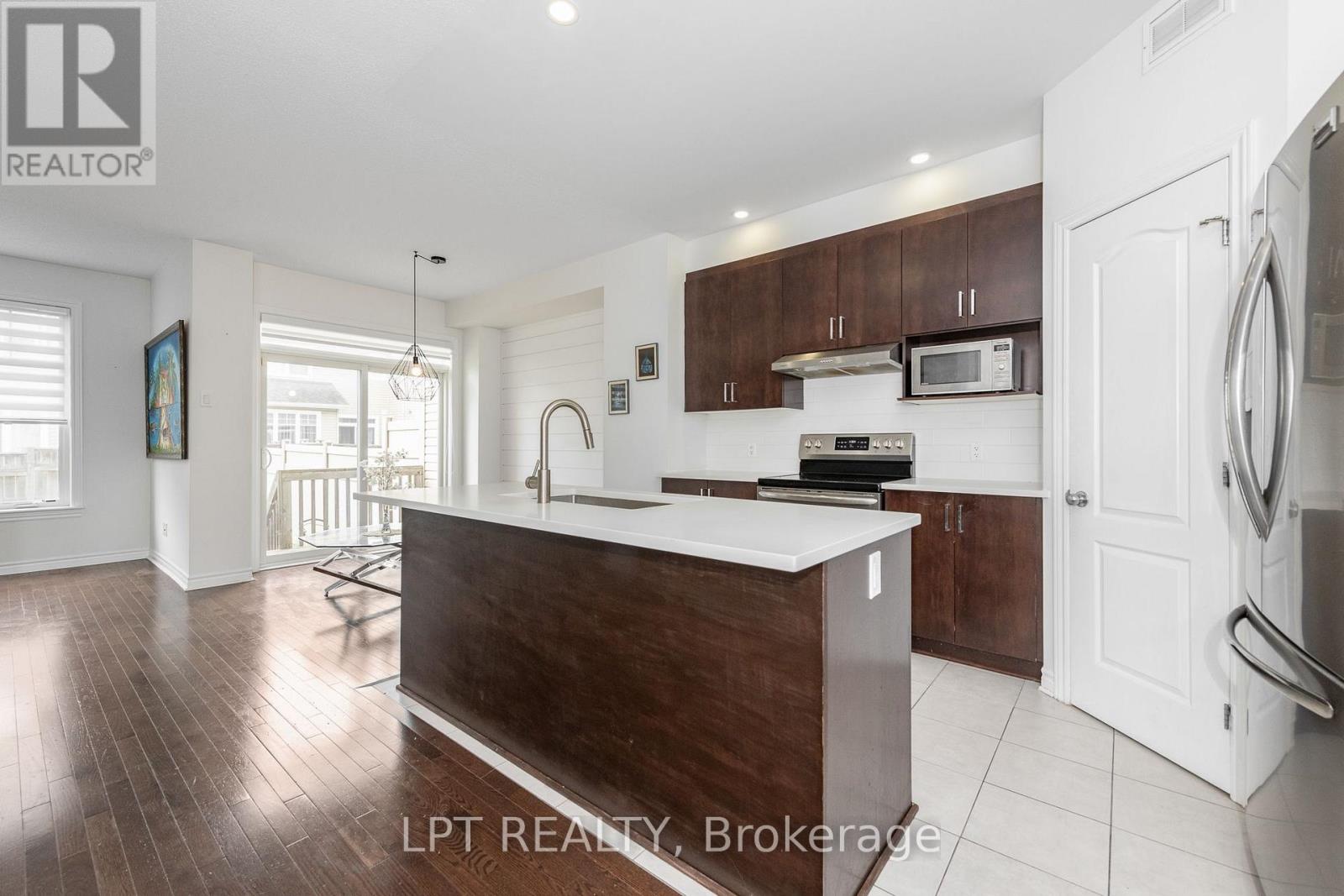 181 Manorwood Crescent, Ottawa, Ontario K1T 3T8 - Photo 7 - X13691108