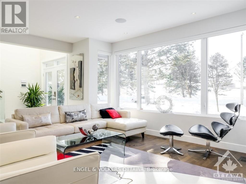 615 Island Park Crescent, Ottawa, Ontario  K1Y 3P4 - Photo 3 - X13691204