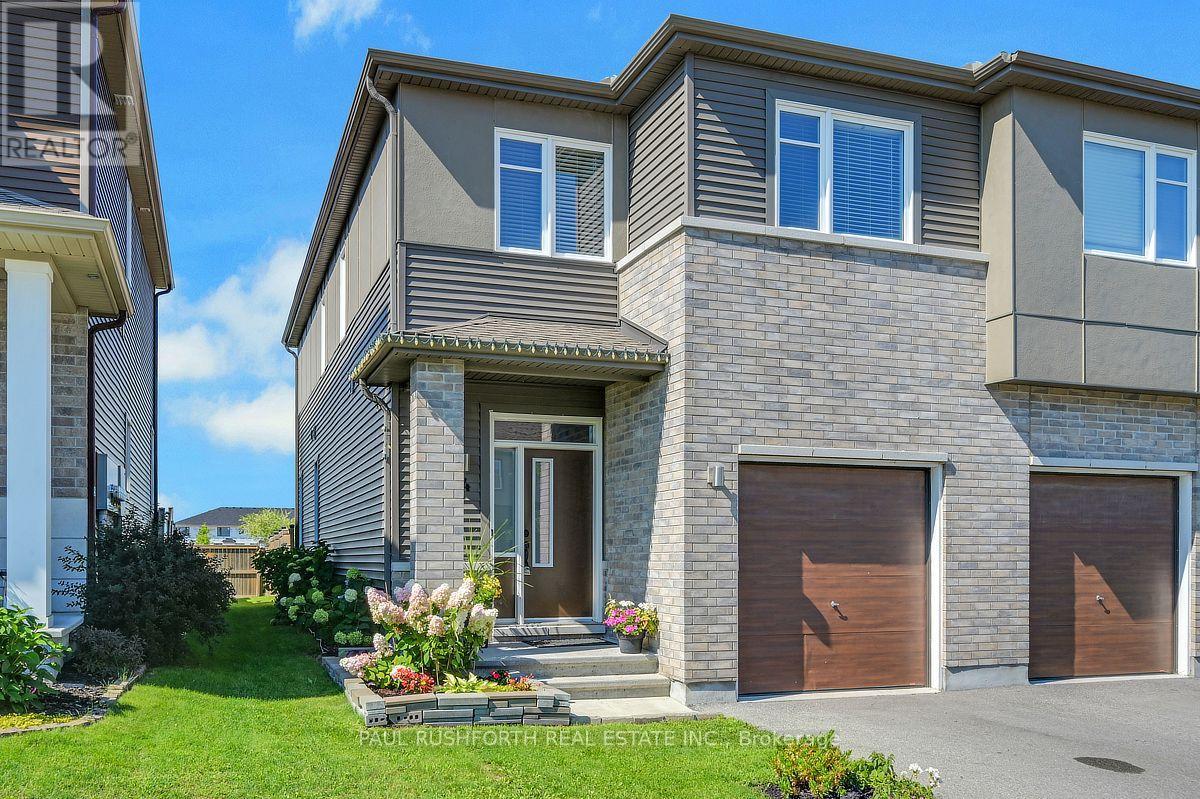 14 Riddell Street, Carleton Place, Ontario  K7C 0J4 - Photo 2 - X13691442