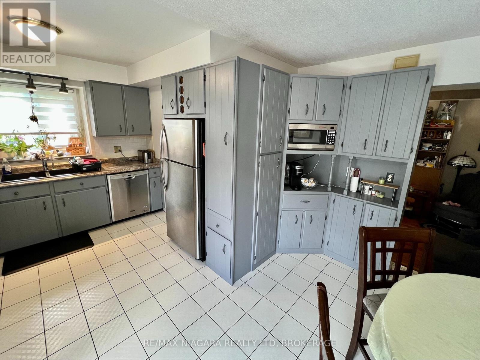 6196 Kirkland Drive, Niagara Falls, Ontario  L2H 2A6 - Photo 11 - X13691292