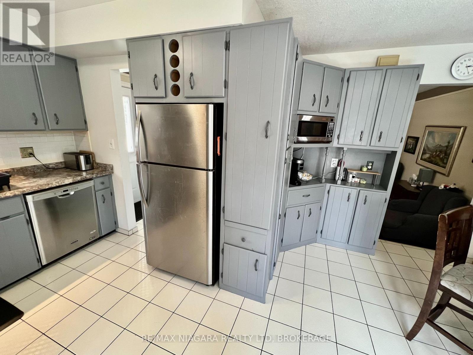 6196 Kirkland Drive, Niagara Falls, Ontario  L2H 2A6 - Photo 12 - X13691292