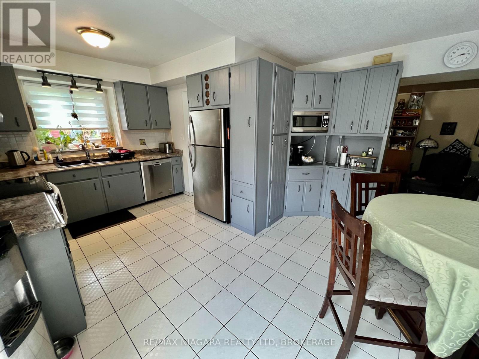 6196 Kirkland Drive, Niagara Falls, Ontario  L2H 2A6 - Photo 9 - X13691292